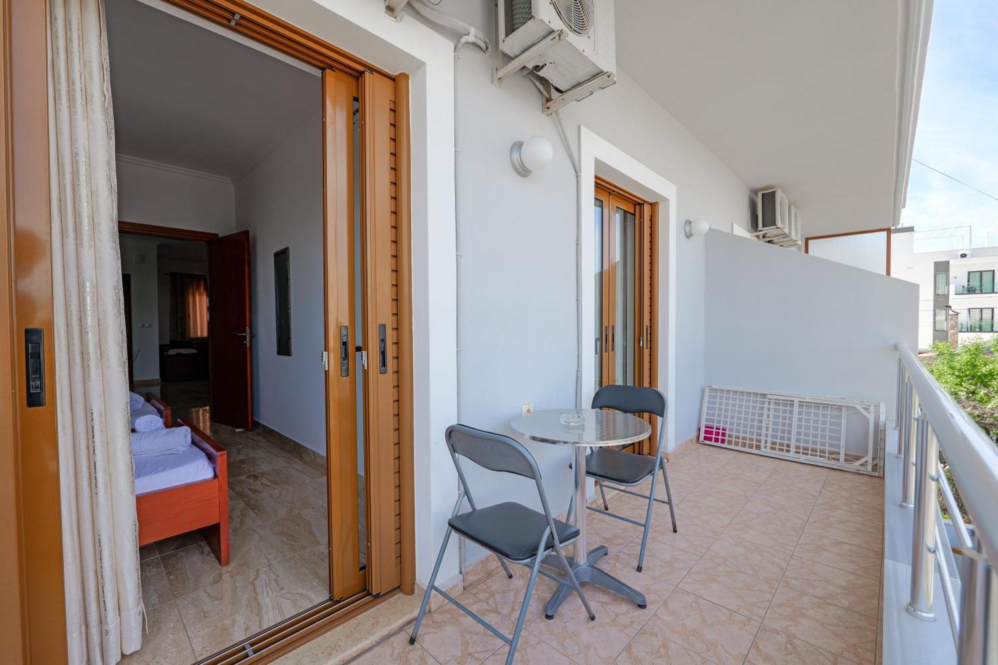 Guesthouse Moonlight Downtown 사밀 외부 사진