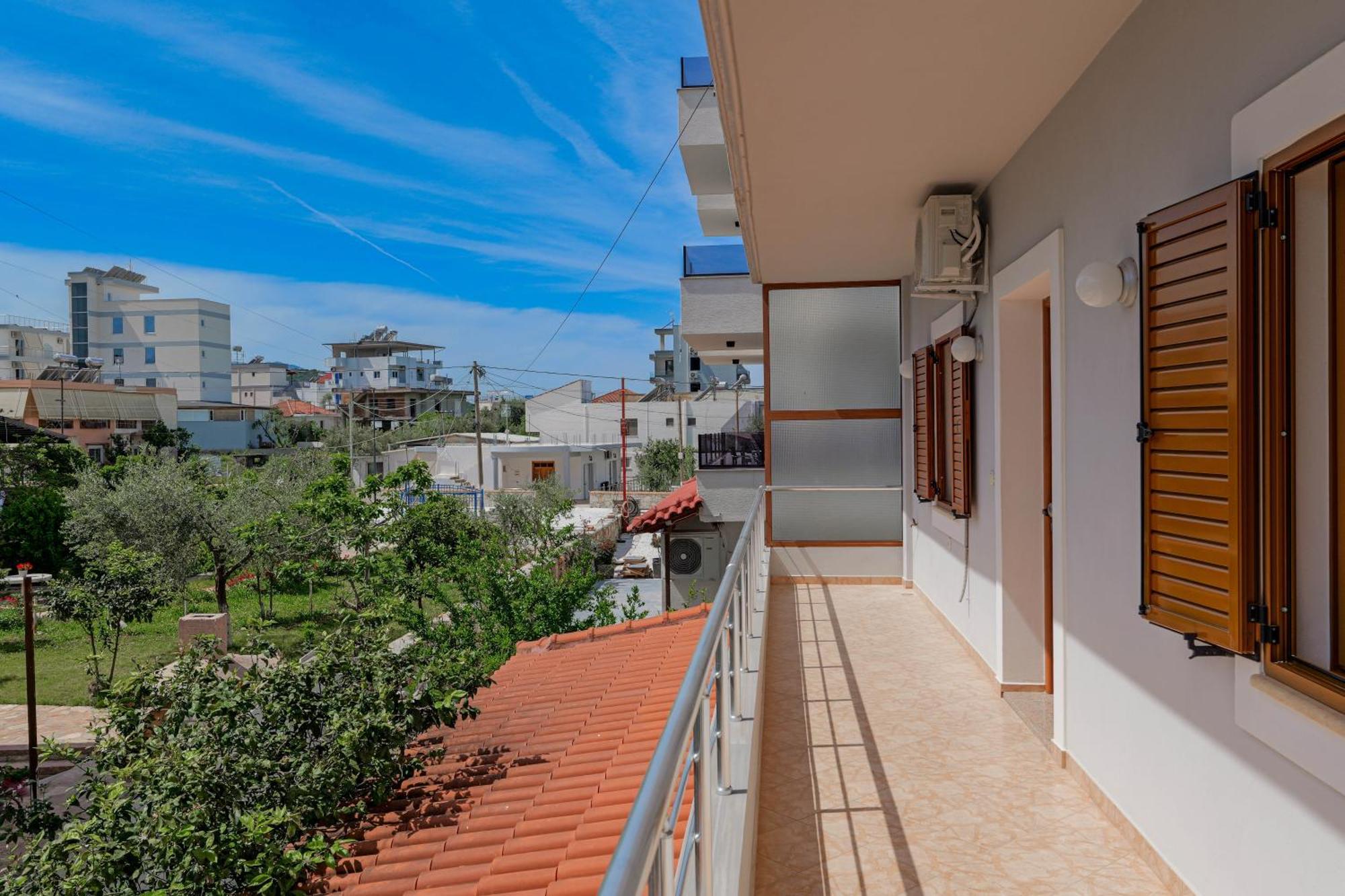 Guesthouse Moonlight Downtown 사밀 외부 사진