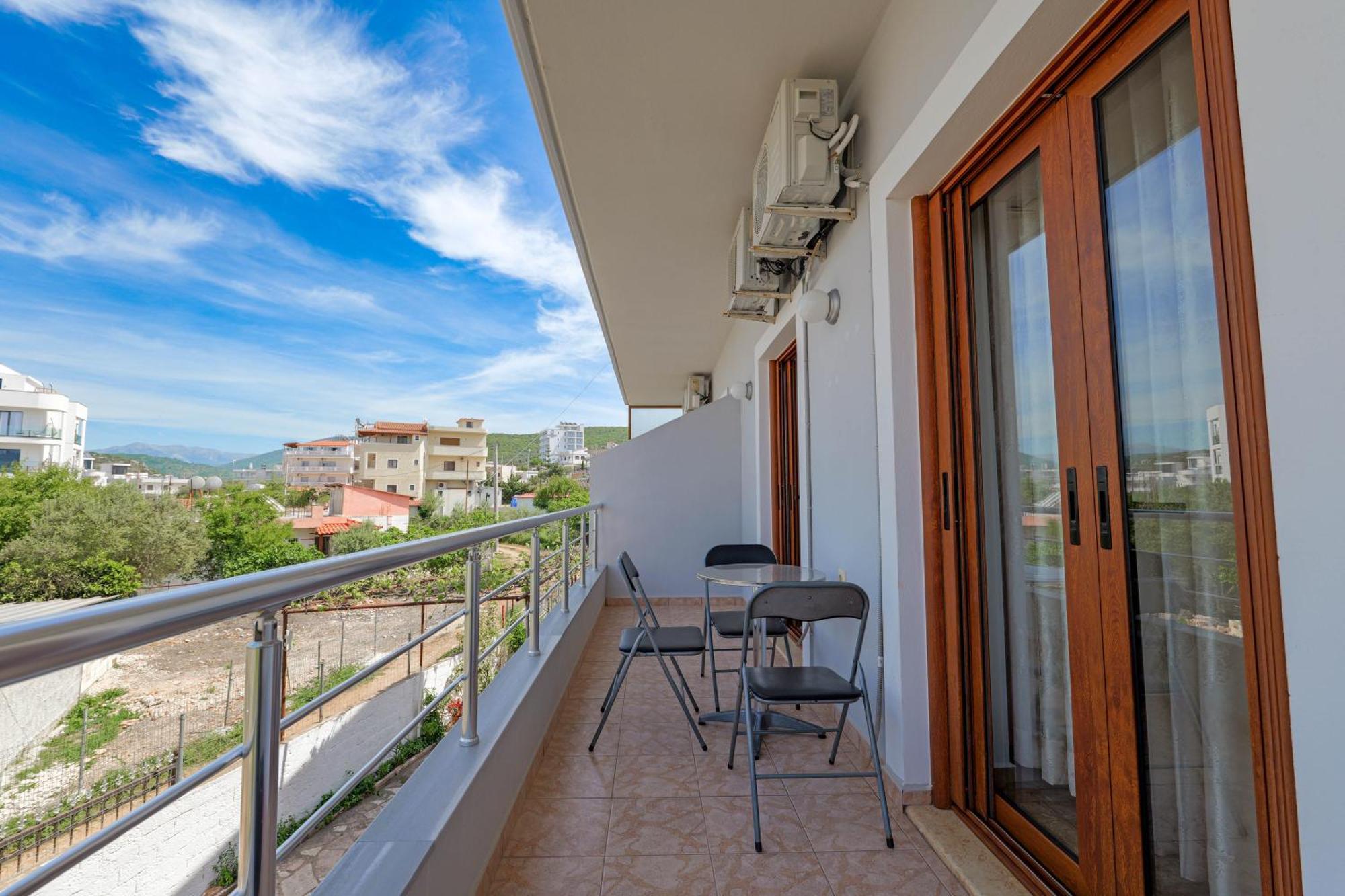 Guesthouse Moonlight Downtown 사밀 외부 사진